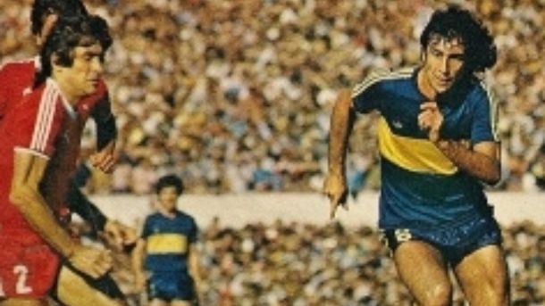 Cecchi debutó a los 17 años en Boca, siendo compañero de Maradona.