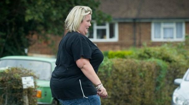 Una madre compró 12 bolsas de cocaína como regalo de cumpleaños de su hija