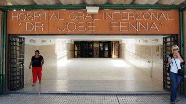 Una mujer pidió que le hicieran cesárea, pero no la escucharon y su hijo murió