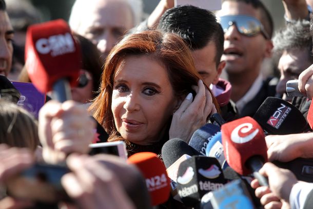 Cristina analiza llevar los casos en su contra a tribunales internacionales