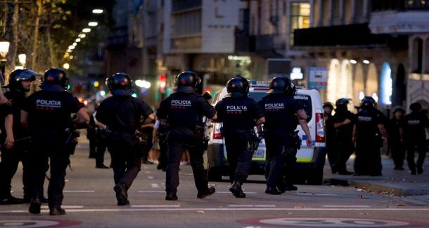 Tras el atentado en Barcelona, abatieron a cinco terroristas en Cambrils