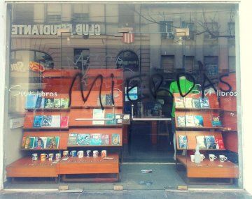 Atacaron la sede del Partido Justicialista de La Plata