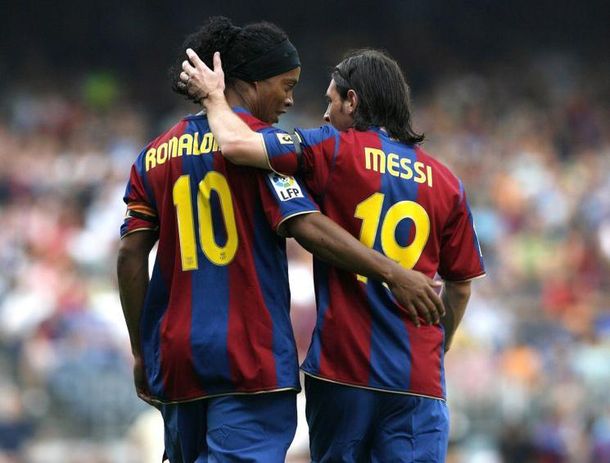 Ronaldinho: Me arrepiento de no haber jugado más años con Messi