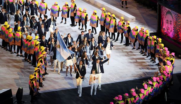 Reviví la entrada de los atletas argentinos, encabezados por Luis Scola, a la inauguración de Río 2016