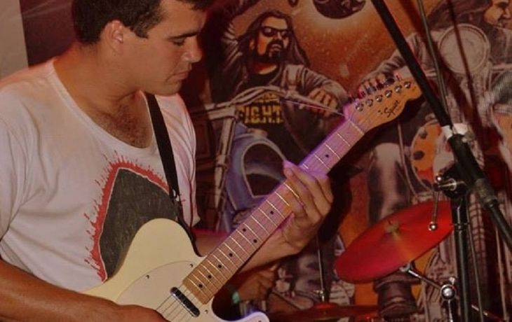 José Vera tocaba en una banda de rock. Foto: Pilar a Diario
