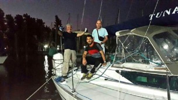 Intensa búsqueda de cuatro argentinos que naufragaron en las costas de Brasil