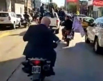 Espert huyó en moto tras el violento final de la caravana de Milei en Lomas de Zamora