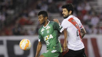 river sufrio pero saco una buena ventaja ante el chapecoense river sufrio pero saco una buena ventaja ante el chapecoense