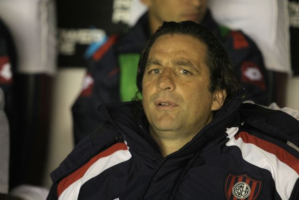 Para salir campeón es imprescindible ganar de local, afirmó Pizzi