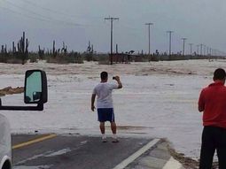 Hay tres desaparecidos en México tras el paso de la tormenta tropical Polo