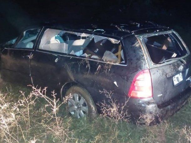 Accidente fatal en Misiones: manejaba borracho un coche fúnebre y cayó a un arroyo
