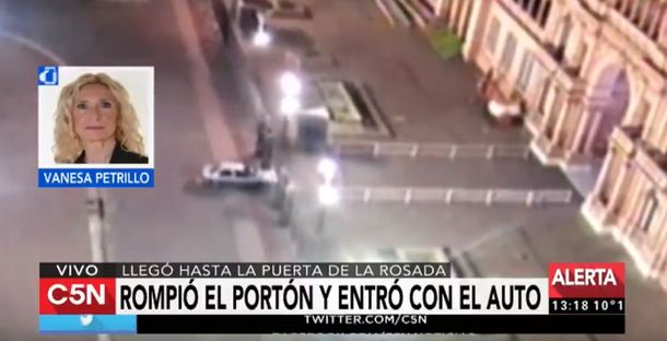 Un hombre rompió con su auto la reja perimetral de la Casa Rosada