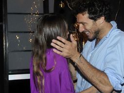 Pampita y Pico Mónaco, muy enamorados. Pampita y Pico Mónaco, muy enamorados.