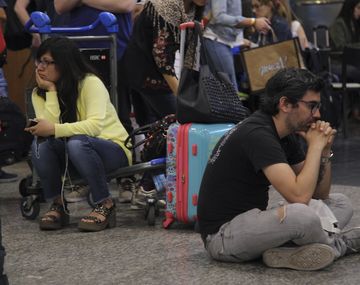 Paro total en Aerolíneas y Austral: más de 40 mil pasajeros afectados