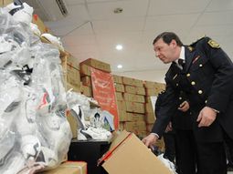 daniel scioli puso en funciones a un nuevo jefe policial daniel scioli puso en funciones a un nuevo jefe policial