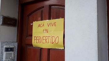 Escracharon la casa de Gustavo Rivas en Gualeguaychú Escracharon la casa de Gustavo Rivas en Gualeguaychú