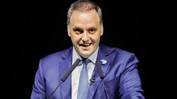 adorni debuta al frente del consejo de mayo para definir detalles de la reforma laboral adorni debuta al frente del consejo de mayo para definir detalles de la reforma laboral