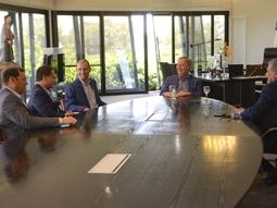 Juan Schiaretti con empresarios chinos