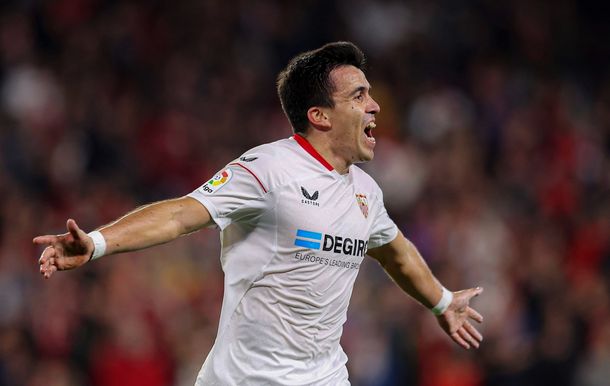 El golazo del Huevo Acuña en la victoria del Sevilla