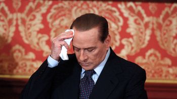 condenan a silvio berlusconi a cuatro anos de prision condenan a silvio berlusconi a cuatro anos de prision