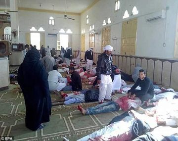 Atentado en Egipto: 270 muertos y 90 heridos