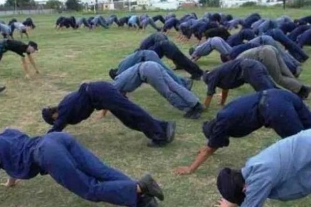 Entrenamiento en la escuela de Policías de La Rioja