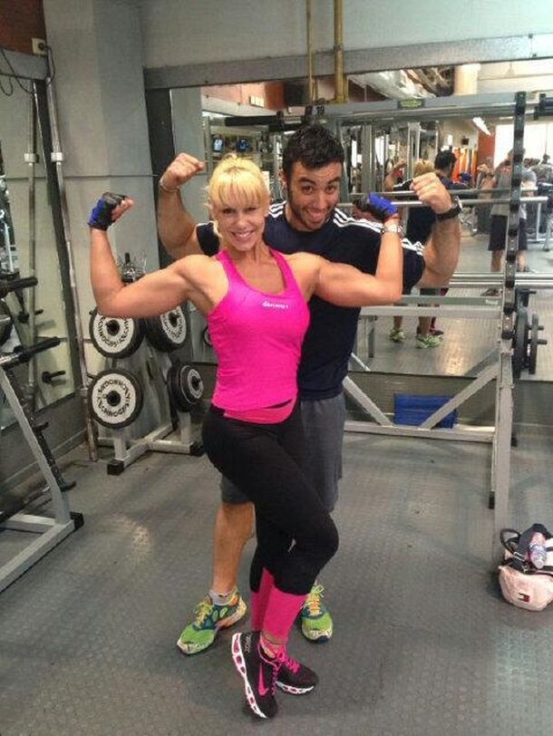 Mónica Farro estrenó su nueva y tonificada figura en el gym