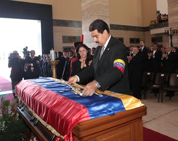 Maduro no deberá renunciar para ser candidato presidencial