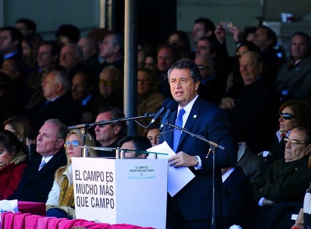 Con críticas al Gobierno, Luis Miguel Etchevehere encabezó la inauguración de la Rural
