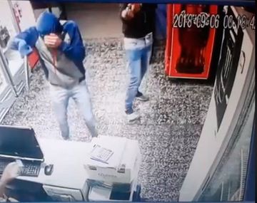 Baleó a su cómplice durante un robo