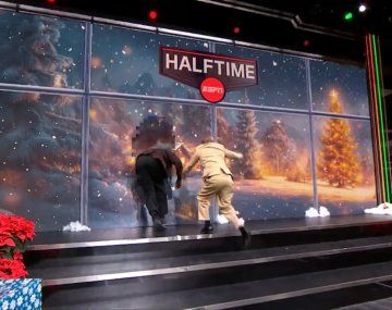 Shaquille ONeal protagonizó uno de los bloopers del año: rompió el estudio en pleno vivo