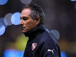 independiente: jorge ortiz exploto contra ariel holan independiente: jorge ortiz exploto contra ariel holan