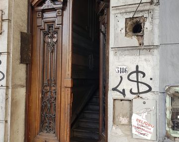 Clausuraron un hotel tomado en Balvanera por falta de seguridad