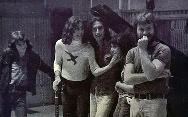 Porsuigieco en 1975. Porsuigieco en 1975.