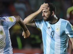 Icardi o Higuaín. ¿Con quién juega mejor Dybala? Icardi o Higuaín. ¿Con quién juega mejor Dybala?