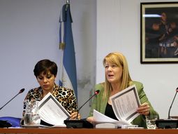 stolbizer busca despegarse del escandalo por la filtracion de datos en afip stolbizer busca despegarse del escandalo por la filtracion de datos en afip