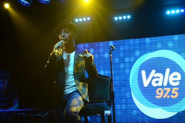 Samo emocionó a sus fans con un show íntimo en el Hipódromo de Palermo