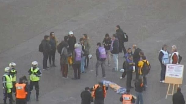 Insólita protesta en el Obelisco: docentes universitarios jugaron un picadito