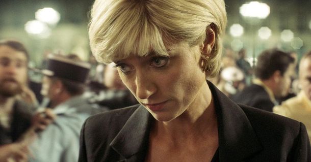 Elizabeth Debicki interpreta a Lady Di. Foto: (Netflix) Elizabeth Debicki interpreta a Lady Di. Foto: (Netflix)