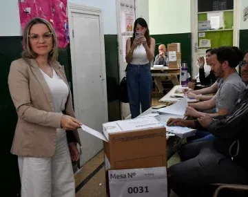 Carolina Píparo votó y destacó que se está ejerciendo una jornada muy democrática