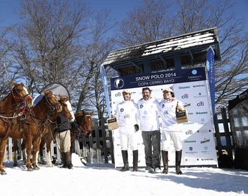 Se realizó la sexta edición del Snow Polo en Cerro Bayo