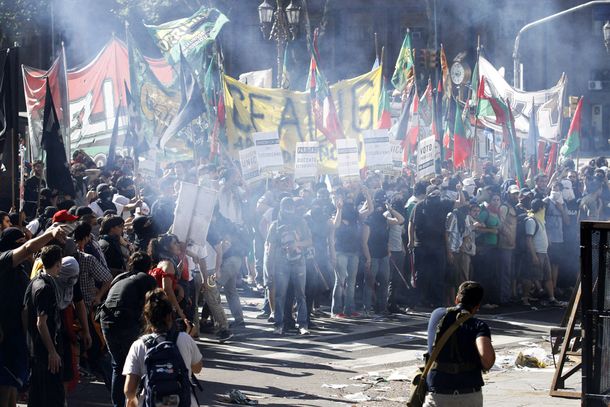 Los disturbios habían calentado la previa de la votación