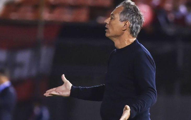 Ariel Holan frente a Nacional de Paraguay