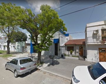 Una mujer fue asesinada por un vecino: habrían discutido por las hojas en la vereda