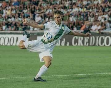 Banfield goleó a Newells y se metió entre los primeros ocho de la Zona B del Apertura