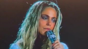 tini stoessel rompio el silencio sobre su conflicto con emilia mernes y emociono al publico