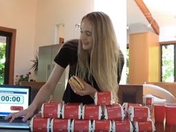 video: una modelo se come 22 hamburguesas en 1 hora video: una modelo se come 22 hamburguesas en 1 hora
