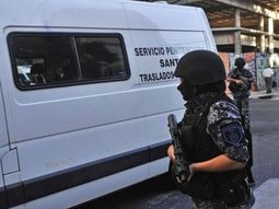 Éste es el móvil penitenciario atacado a balazos