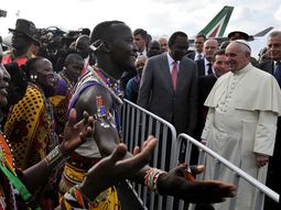 el papa francisco llego a kenia el papa francisco llego a kenia
