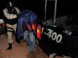 repudiable: una pareja ato, encerro y amordazo a su hijo como un perro repudiable: una pareja ato, encerro y amordazo a su hijo como un perro